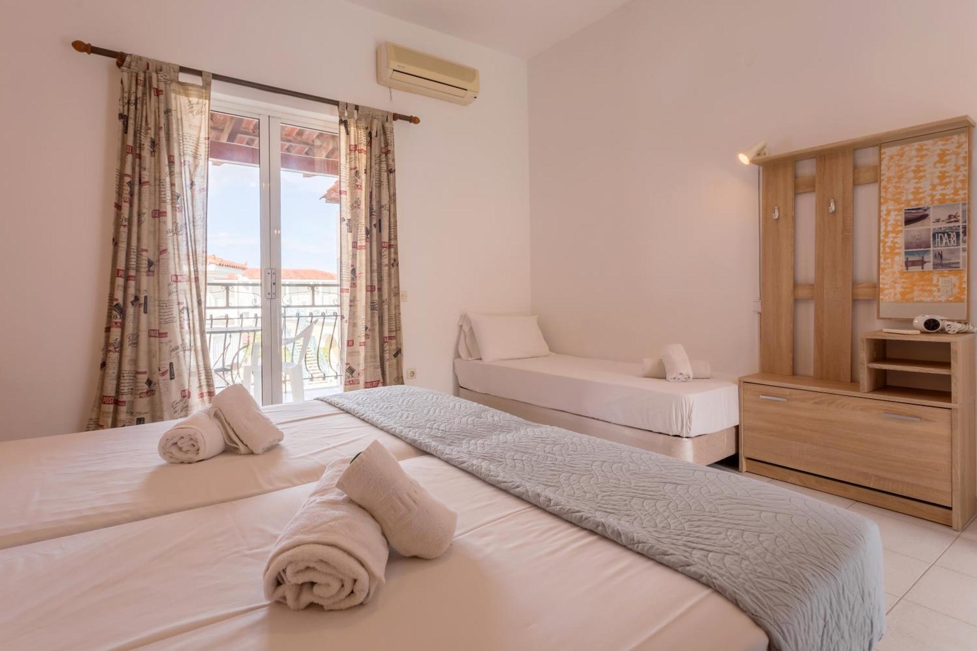 Holidays Studios&Apartments Laganas Exterior foto